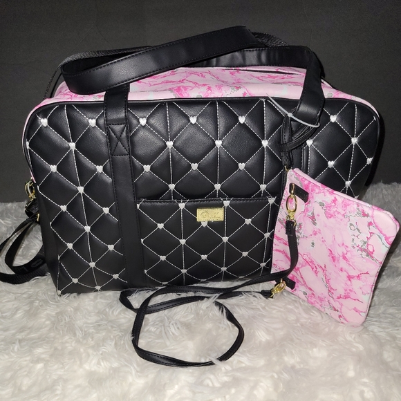 Betsey Johnson Handbags - Betsey Johnson travel bag